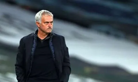 Thua Chelsea, Jose Mourinho đổ lỗi cho trọng tài