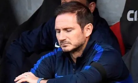 Thua đau, Abraham tiết lộ điều Lampard làm trong phòng thay đồ Chelsea