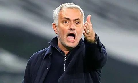 Thua sốc Brighton, Mourinho hé lộ thái độ của các cầu thủ Tottenham