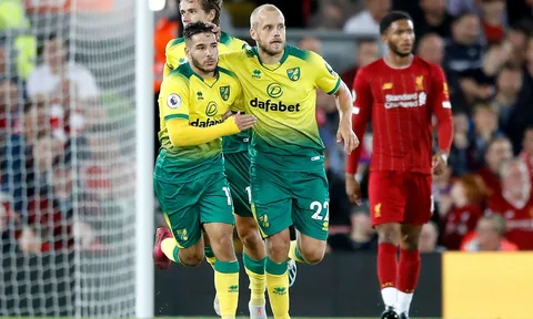 Thua thảm Liverpool, 'siêu tiền đạo' Norwich vẫn lập kỷ lục 'kinh dị'