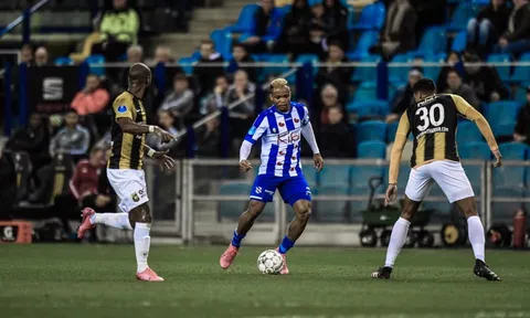 Heerenveen thua thảm Vitesse, Văn Hậu ngày càng "bít cửa" đá Eredivisie