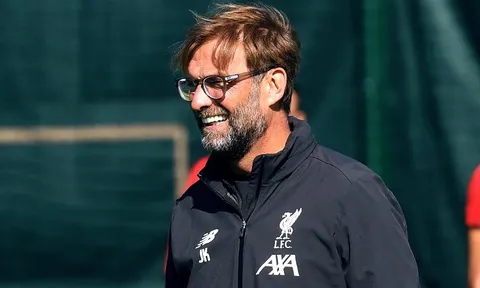 Thua trận, HLV của Sheffield làm điều không ngờ với Klopp