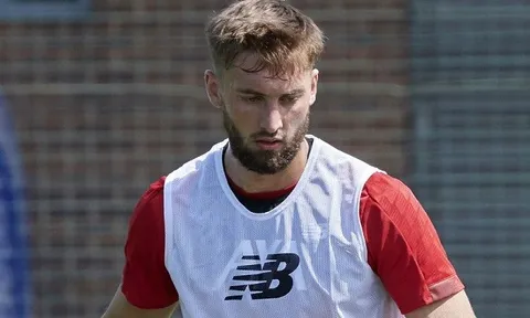 Đây, ''trải nghiệm siêu thực'' trên đất Mỹ của hậu vệ Liverpool