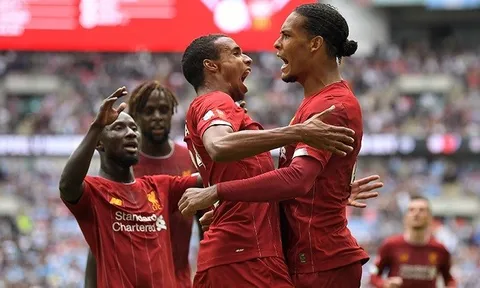 Klopp thua trận, huyền thoại nói lời thật lòng về hàng thủ The Kop