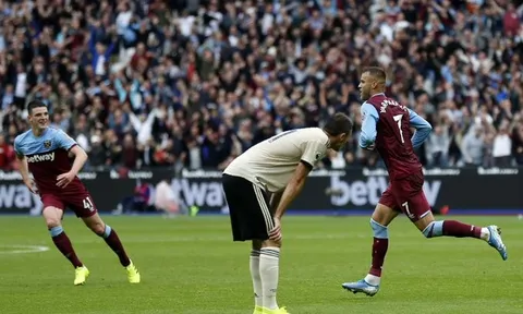 "Thủng lưới sân khách", bài ca không dứt của Man Utd