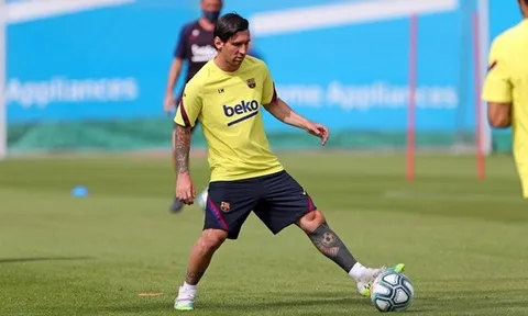 Tích cực tập luyện, dàn sao Barca đối đầu thử thách khó khăn