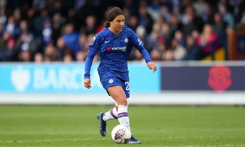 Tiền đạo Chelsea thất vọng khi sút tung lưới Việt Nam 2 lần