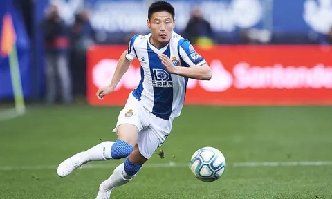 Tiền đạo số 1 Trung Quốc đang chơi bóng ở La Liga nhiễm Covid-19