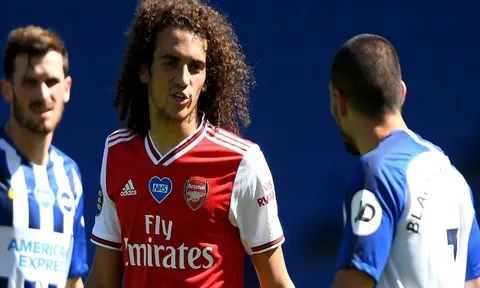 "Tiền vệ Arsenal đó cư xử như một cầu thủ lớn, nhưng anh ta chưa phải"