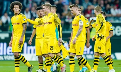 Tiếp tục sảy chân, chuyện gì đang xảy ra với Dortmund?