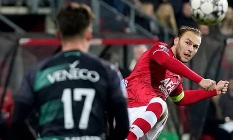 Tìm Carrick mới, Man Utd hãy đến AZ Alkmaar