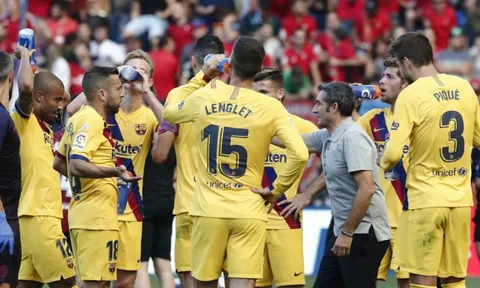 Tình hình căng thẳng, HLV Valverde vẫn dành "đặc ân" cho cầu thủ Barca