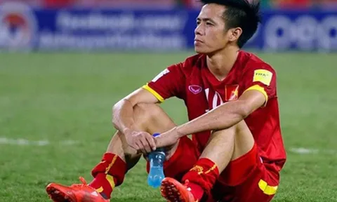 Thấy gì từ việc HLV Park Hang-seo "bỏ rơi" Văn Quyết?