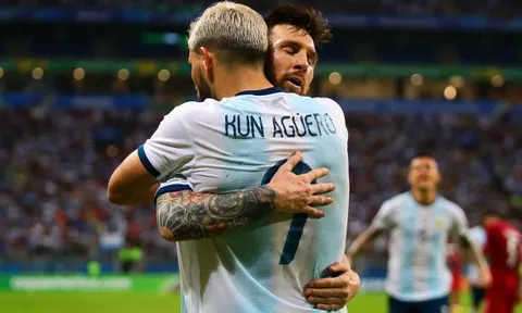 Tỏa sáng trong thế đường cùng, hàng công Argentina 'hẹn' Brazil ở bán kết