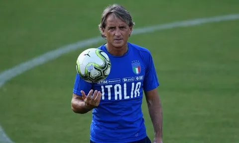 Toàn thắng tại vòng loại EURO 2020, HLV Italia được đưa lên mây