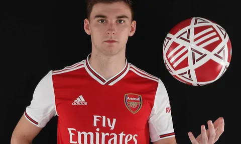 "Tôi đang ở công viên thì nhận được cuộc gọi tức tốc tới Arsenal"