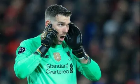 Tội đồ Adrian “đánh trống lãng” dù báo hại khiến Liverpool bị loại