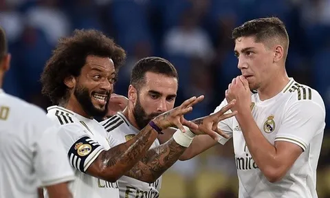 "Tôi không bao giờ mặc áo Juventus, chỉ cam kết với Real"