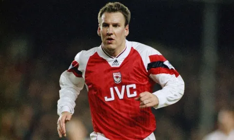 "Tôi tự hỏi tại sao Arsenal không ký hợp đồng với cậu ta"