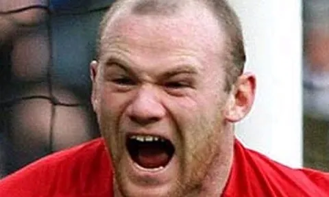 "Tôi và Giggs đã bảo Rooney xin lỗi toàn đội Man Utd"