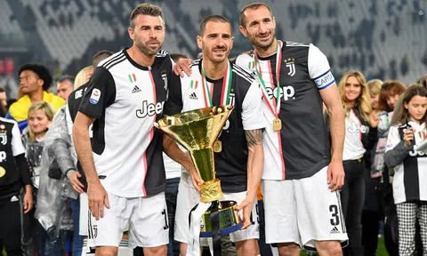 Top 5 sao Serie A đã giải nghệ sau mùa giải 2018 - 2019: Những đứa con thành Rome
