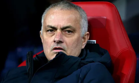 "Tottenham chớ dại sa thải Jose Mourinho"