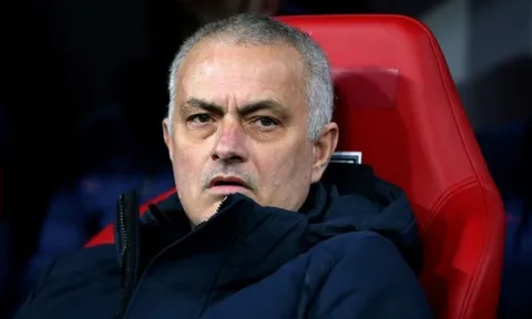 Tottenham thua thảm, Mourinho liền tuyên bố quá sốc