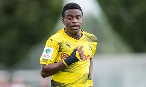 Tránh mất một tài năng, Dortmund muốn trói chân thần đồng sinh năm 2004