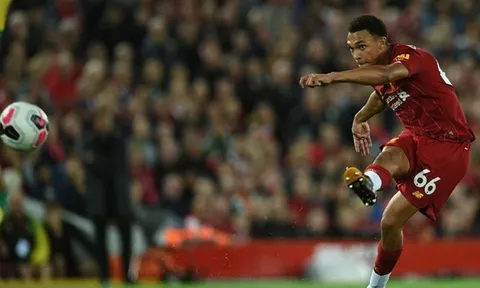 CĐV Liverpool: 'Tất nhiên cậu ấy là người đá phạt góc đỉnh nhất C1'