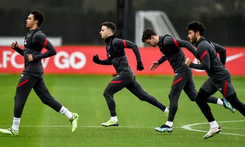 Trong cơn bĩ cực, Liverpool đón 2 cú hích quá lớn trở lại