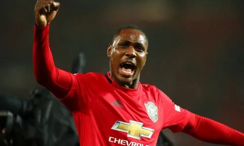 "Tôi mất bình tĩnh khi Ighalo không chuyền cho mình và sút ra ngoài"