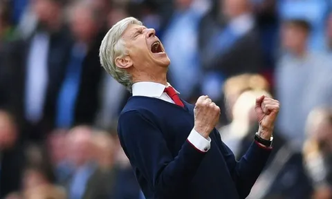 'Trùm cuối' ra mặt, công khai bảo kê Wenger cách mạng rung chuyển làng túc cầu