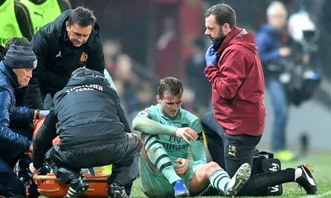 Trung vệ trẻ của Arsenal tiết lộ mối quan hệ với tiền đạo MU sau chấn thương