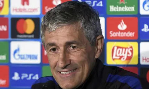 Trước đại chiến, HLV Barca phát ngôn gây sốc khiến CĐV Real phát sốt