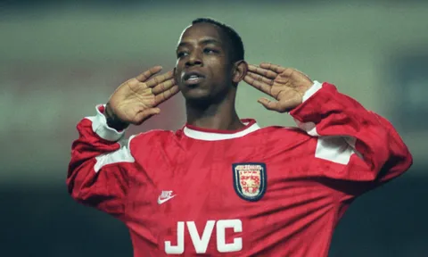 Trước khi Wenger đến, huyền thoại Arsenal suýt gia nhập Chelsea