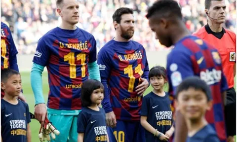 Trước trận đấu, sao Barca làm một điều khiến "chuyên gia nằm cáng" cảm kích