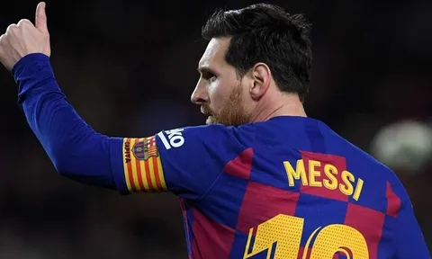 Từ Cesar đến Messi: Đâu là 11 cái tên hay nhất ở ĐHTB của Balotelli?