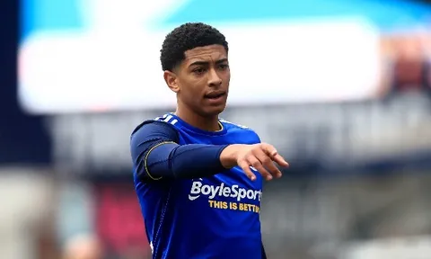 Từ chối Man United, "thần đồng" nước Anh tìm thấy bến đỗ tại Bundesliga