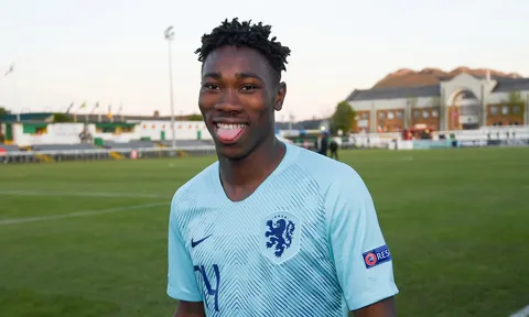 Tứ đại gia cạnh tranh cho chữ ký của 'Lukaku mới'