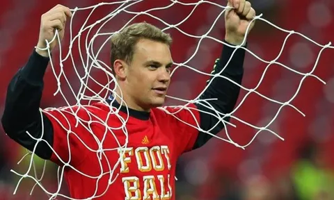 Từ Neuer đến Messi: 'Siêu đội hình' từng hai lần giành cú ăn 3
