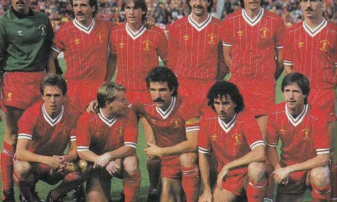 Từng có một mùa giải như thế: Liverpool vô địch nước Anh; Man City, Chelsea tranh vé thăng hạng