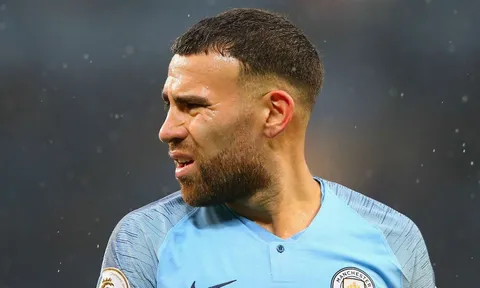 Tượng đài Man Utd chỉ ra cặp đôi sẽ kéo Man City xuống
