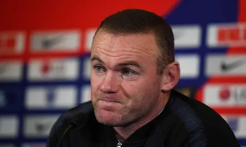 Rooney: "Tôi chắc chắn Wan-Bissaka sẽ..."