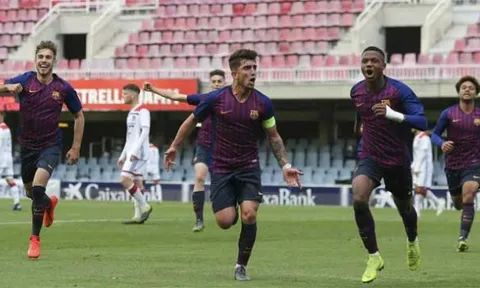 Ủ mưu giật "viên ngọc 100 triệu" của Barca, M.U nhận "cái tát đau"!
