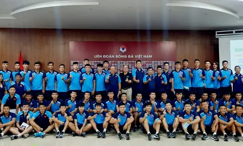 U22 Việt Nam dự hội thảo, cập nhật thêm kiến thức dinh dưỡng