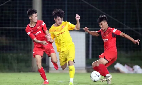 U22 Việt Nam thi đấu đối kháng, tích cực "lấy điểm" với thầy Park