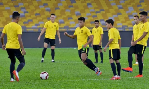 UAE muốn cân hết đối thủ bảng G, Malaysia và Indonesia ồ ạt tăng cường "viện binh" nhập tịch