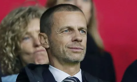 UEFA lên tiếng, Liverpool coi như đã vô địch?