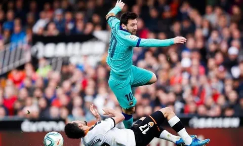 Unai Emery muốn đưa cựu tiền vệ Arsenal đến Villarreal