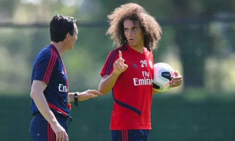 Unai Emery rục rịch chiêu mộ tiền vệ Arsenal